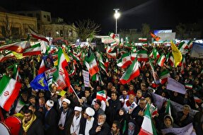 فیلم | مردم تبریز زیر باران هم به میدان آمدند