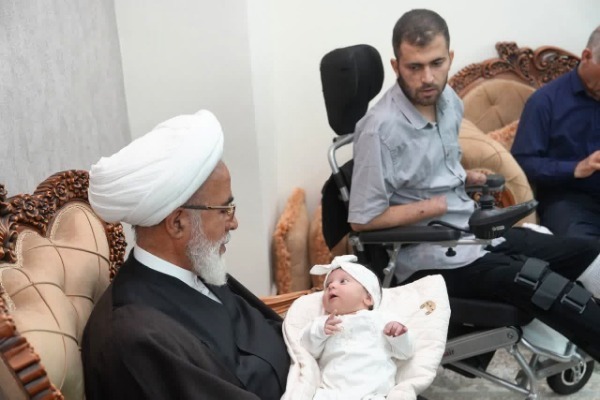 دیدار امام جمعه و استاندار با جانباز دهه هشتادی دیدار امام جمعه و استاندار با جانباز دهه هشتادی