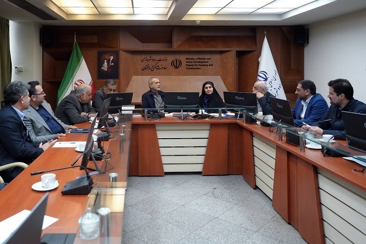 پزشکیان در بازدید و نظارت ستادی از وزارت راه پزشکیان در بازدید و نظارت ستادی از وزارت راه