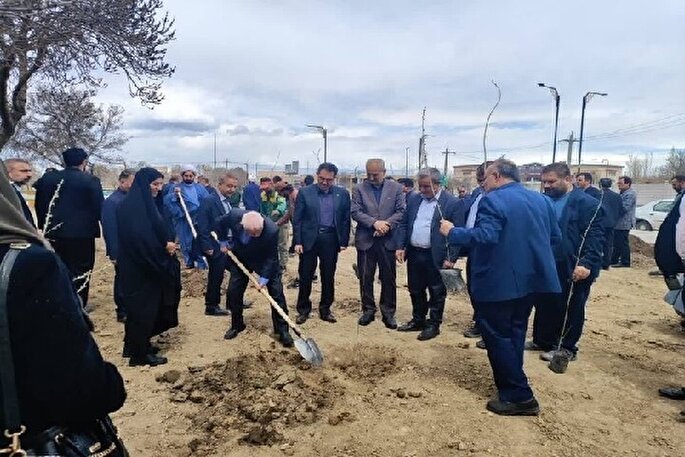 مراسم درختکاری «نهال امید به نیت شهدا» در اردبیل برگزار شد