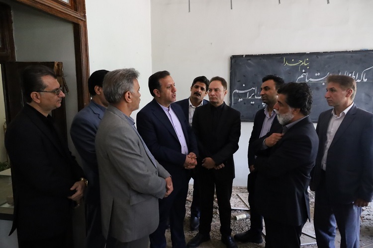 بازدید مدیران استان فارس از موزه تاریخ آموزش و پرورش استان