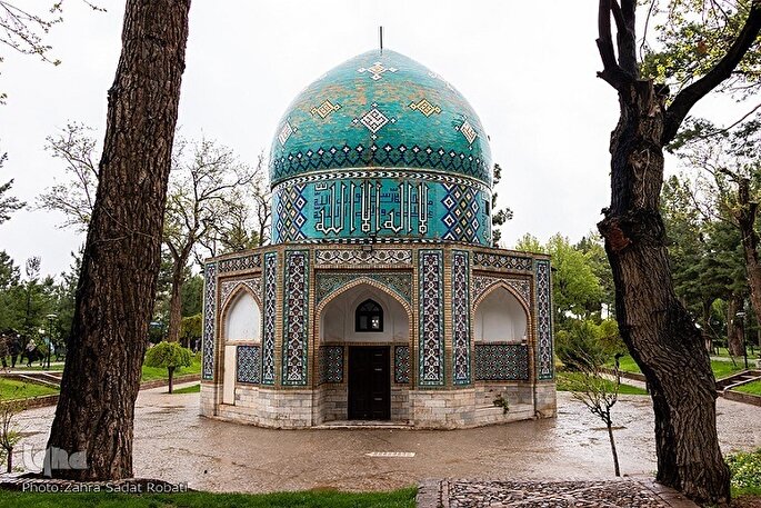 پیشگام عرفان + فیلم