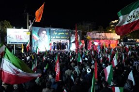 عکس | چهل‌وپنجمین شب بیعت مردم بروجرد با سومین امام امت اسلامی