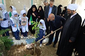 مراسم کاشت نهال امید در یزد + عکس