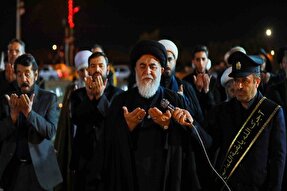 اجتماع شبانه و اقامه نماز استغاثه اهالی جمکران در میدان آل یاسین + عکس