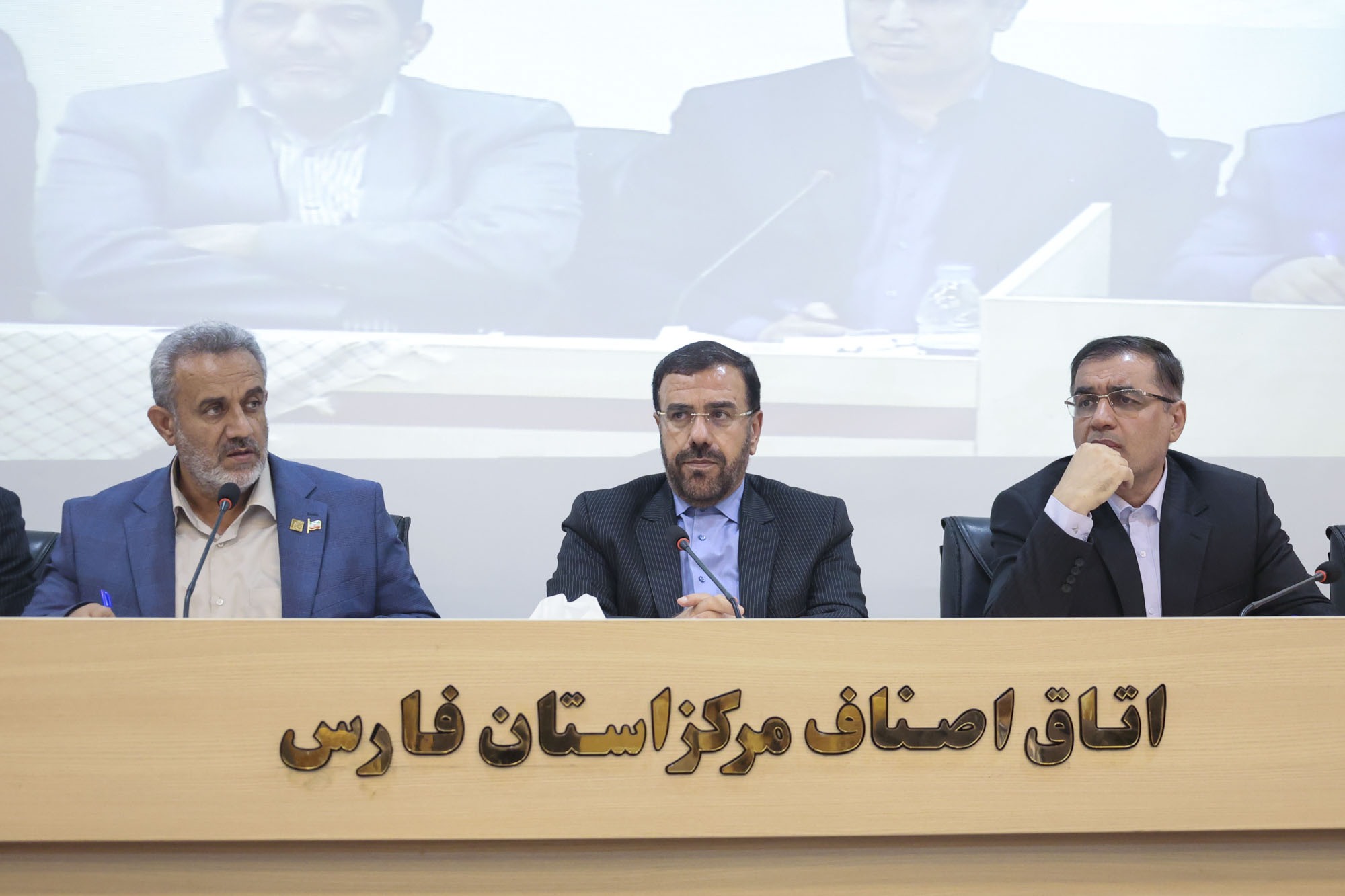 نشست استاندار فارس با فعالان اقتصادی، شیراز