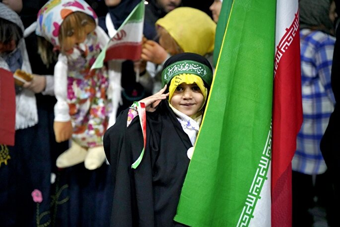 اجتماع پرشور کودکان و نوجوانان همدانی در میدان امام خمینی(ره)