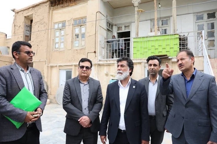 بازدید مدیرکل میراث فرهنگی فارس از خانه های تاریخی فسا