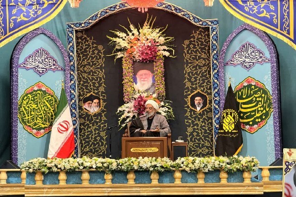 «هیهات منا الذله»؛ اصل روشنی که از سیدالشهدا(ع) آموختیم