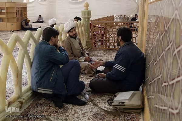 محراب تا پنجره؛ روایت جهادی که زندگی را به خانه‌ها برمی‌گرداند