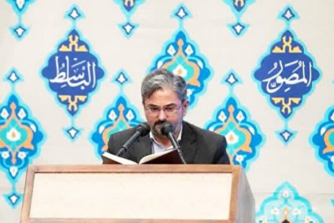 تلاوت آیه ۱۸ سوره «فتح» با نوای محمدامین جهان‌آرا