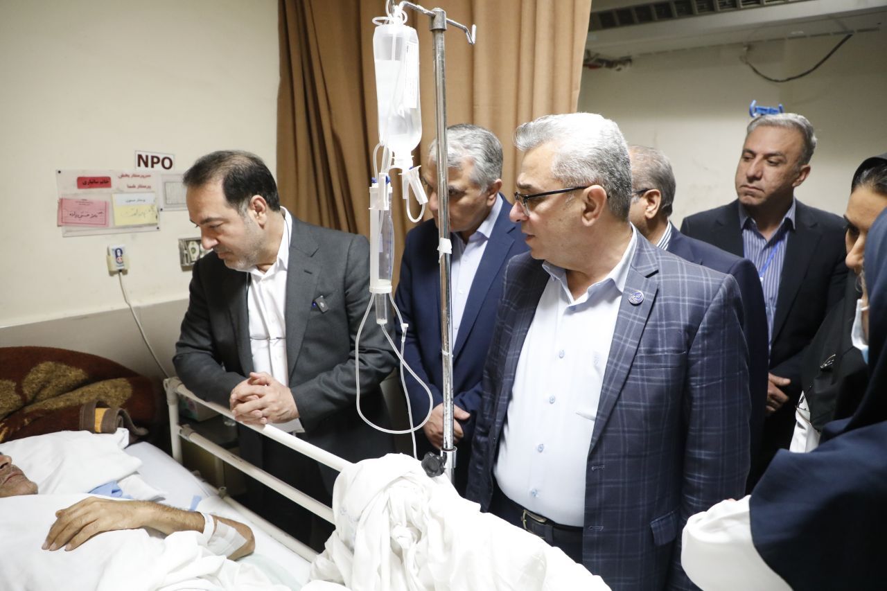 عیادت معاون وزیر بهداشت از مجروحان جنگی، شیراز