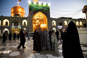 بارگاه امام رضا(ع) در شب میلاد حضرت معصومه(س)