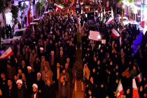 فیلم | راهپیمایی خونخواهان رهبر شهید امت در آستانه اشرفیه