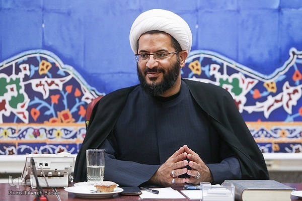 خدمات آستان امامزادگان به آسیب‌دیدگان از جنگ