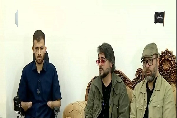 سعید نجاتی «سیمرغ فجر» را به جانباز لانچر اهدا کرد