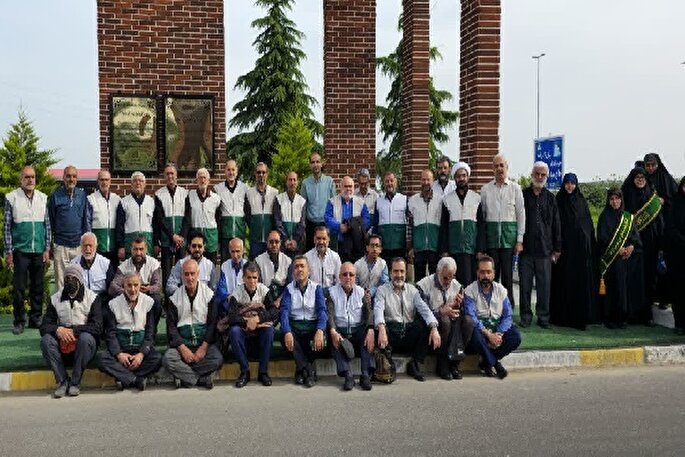 پرچم رضوی در ورودی غرب بهشهر برافراشته شد