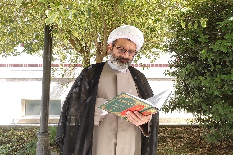 حجت‌الاسلام حسین مقدس مدرس حوزه و دانشکده علوم قرآنی ملایر