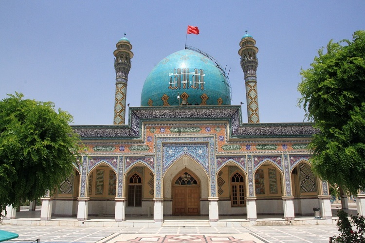 شبکه گسترده بقاع متبرکه زیرساختی راهبردی برای تقویت سرمایه اجتماعی است