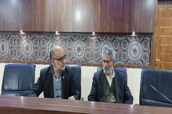 مدیر قرارگاه مردمی قرآن و عترت چهارمحال و بختیاری در جلسه قرارگاه