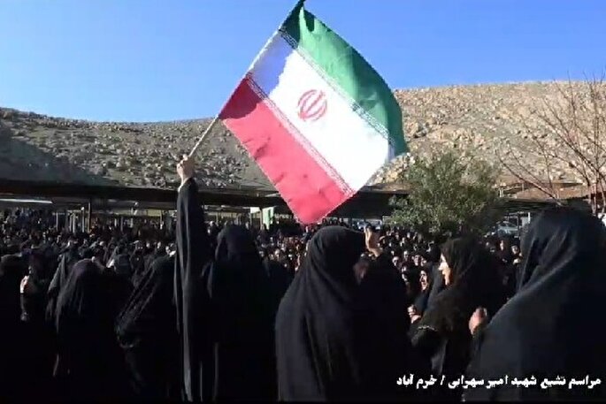 فیلم | تشییع پیکر شهید «امیر سهرابی» در خرم‌آباد