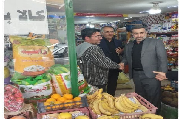 فرمانده سپاه چهاربرج با کسبه شهر دیدار کرد