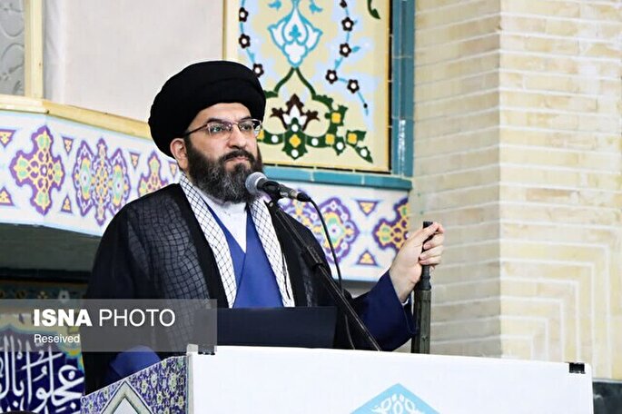 پایداری ملت ایران ثمره تمسک به آموزه‌های قرآنی است