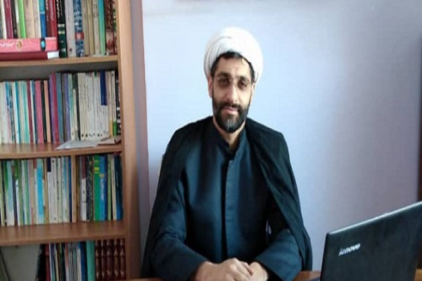 حجت‌الاسلام والمسلمین احسان ایزدی‌پور، مدرس و کارشناس سلامت و مراقبت معنوی