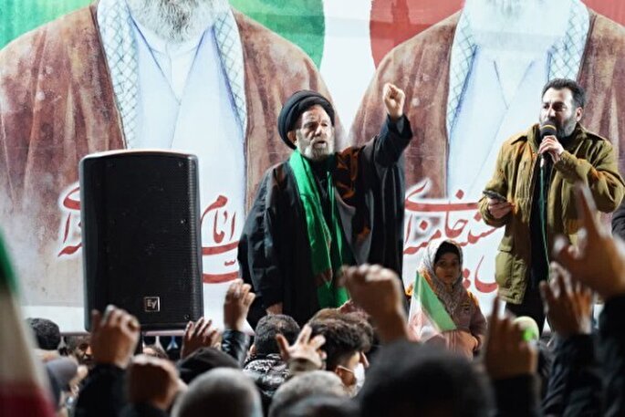 عکس | بیست‌وهشتمین شب بیعت با رهبر انقلاب در خرم‌آباد