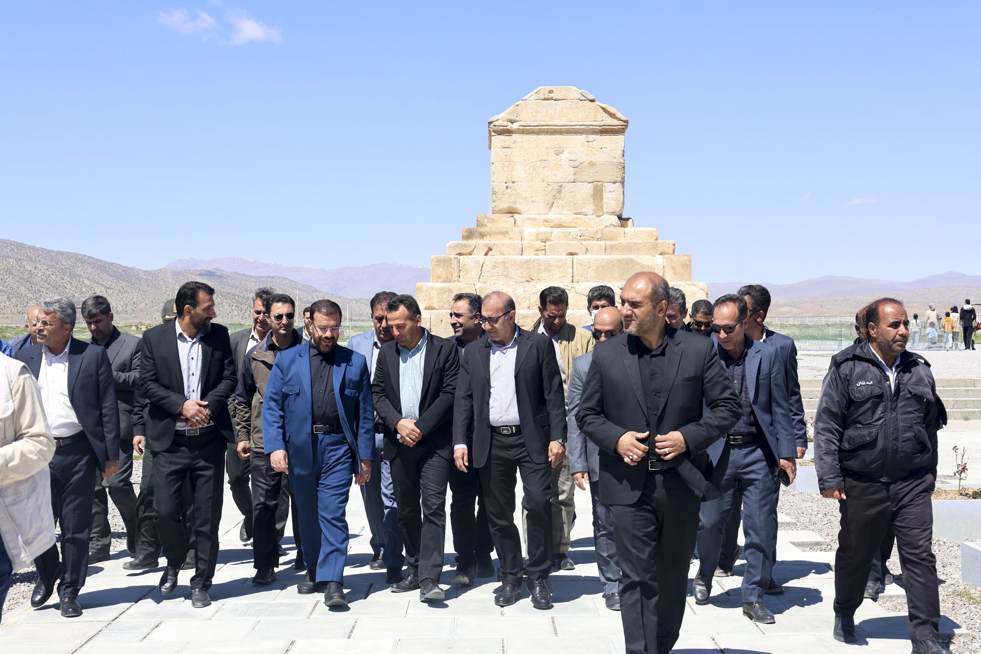 بازدید استاندار فارس از پاسارگاد
