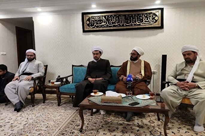 تجلیل ماموستایان کردستان از خانواده شهید رحیمیان در تهران