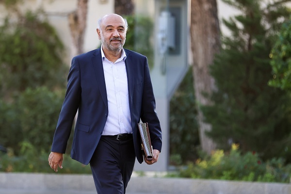 امکان بازنگری دستمزد برای واحدهای تولیدی آسیب‌دیده فراهم شد