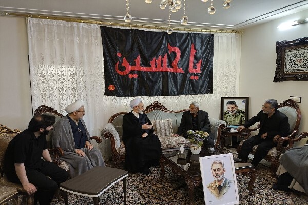 دیدار آیت‌الله اعرافی با خانواده شهید سپهبد سیدعبدالرحیم موسوی + عکس