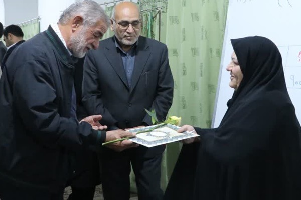 بازدید محمدصالح جوکار از کلاس‌های درسی جهادی در مسجد امیرچقماق یزد