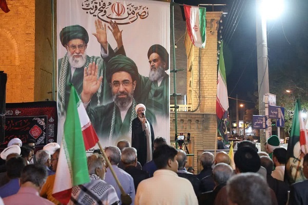 نماینده ولی‌فقیه در استان سمنان در اجتماع مردمی «شب‌های اقتدار» در شهر بسطام