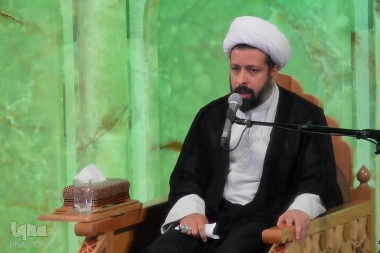 حجت‌الاسلام حسین اسلامی، مدرس و پژوهشگر حوزه علمیه،