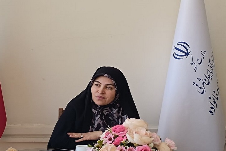 لیلا بنام مدیرکل امور بانوان و خانواده استانداری آذربایجان‌شرقی