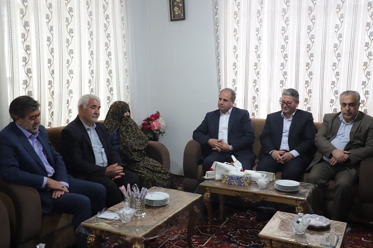 خانواده شهید فرهنگی، عجب شیر