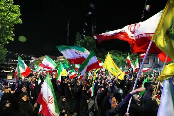طنینِ گامهای استوار سمنانیها در «شبهای اقتدار»+ عکس طنینِ گامهای استوار سمنانیها در «شبهای اقتدار»+ عکس
