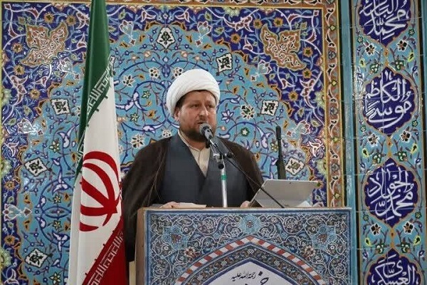 حجت الاسلام عزیزی امام جمعه میامی