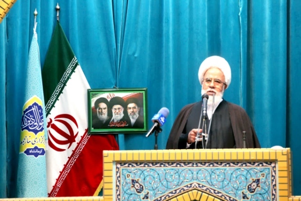 حجت‌الاسلام حبیب‌الله غفوری نماینده ولی فقیه در استان و امام جمعه کرمانشاه