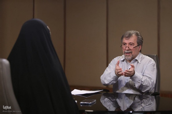 متخصصان علوم انسانی درک خود از جهان، منطقه و جایگاه ایران را بازنگری کنند