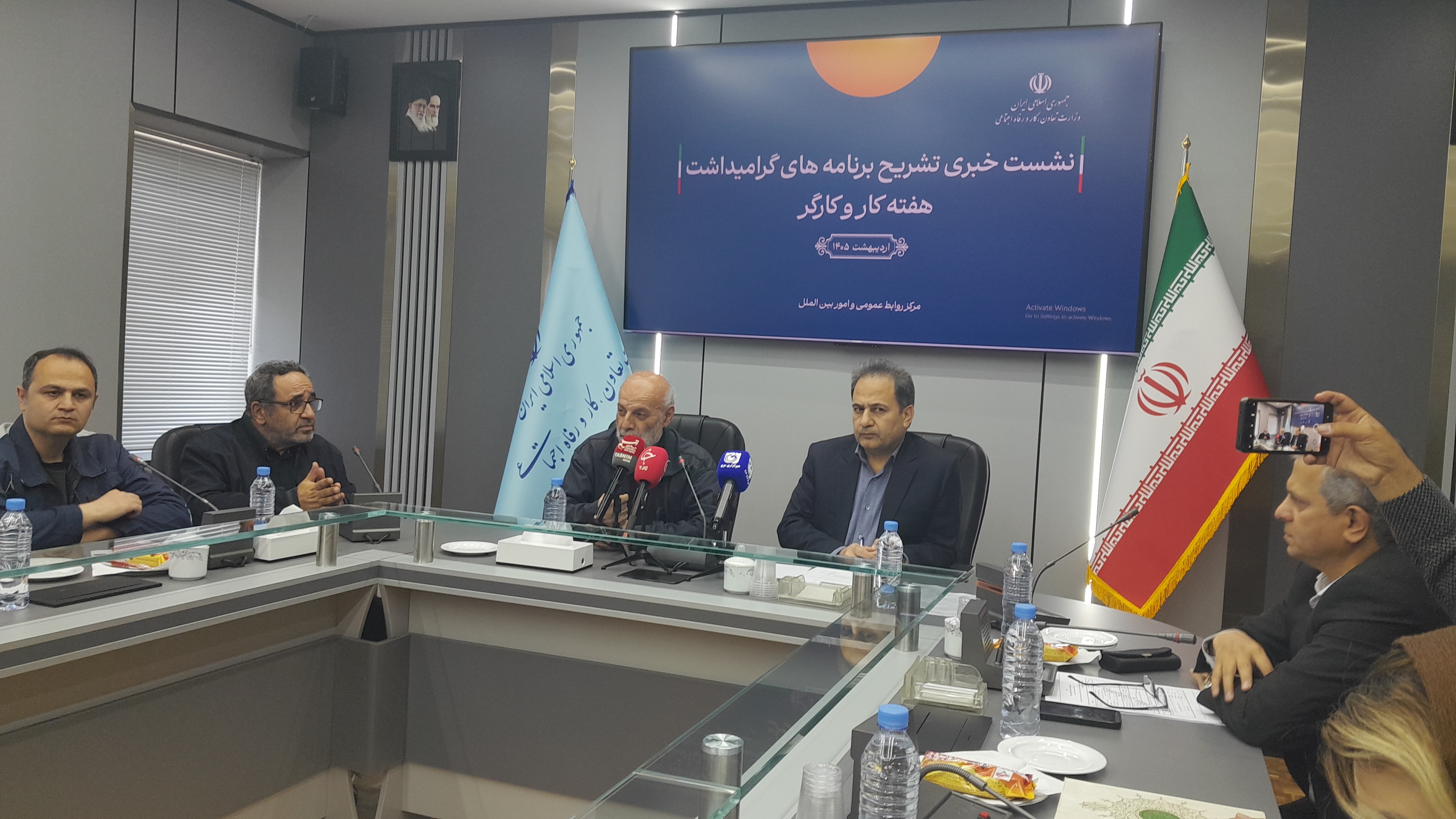 بی‌کاری 130 هزار کارگر در جنگ رمضان؛ بن‌کارگری احیا شود
