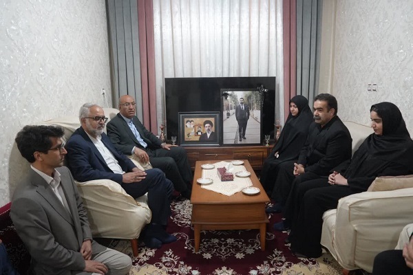 دیدار با خانواده شهید