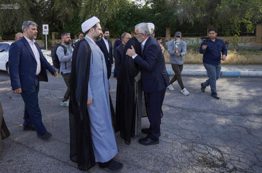آغاز پویش هم‌بستگی خادمان حرم امام علی(ع) با ملت ایران