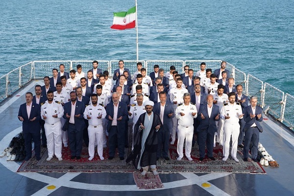 برپایی آیین گرامیداشت شهدای قرآنی ناوشکن دنا در فرهنگسرای قرآن