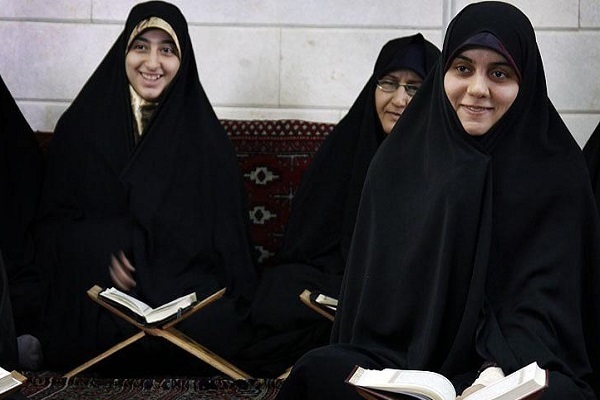 حفظ تخصصی یکساله قرآن کریم بانوان