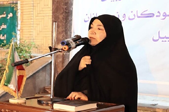 مربیان با علم و بصیرت، دشمن‌شناسی را به نسل نو منتقل کنند