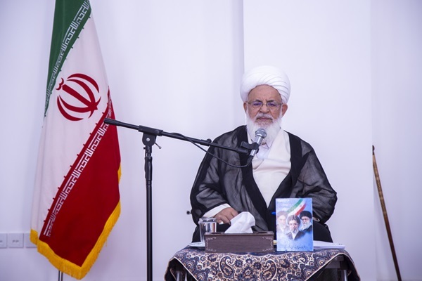 تبیین امامت و ولایت موجب تقویت باورهای دینی می‌شود