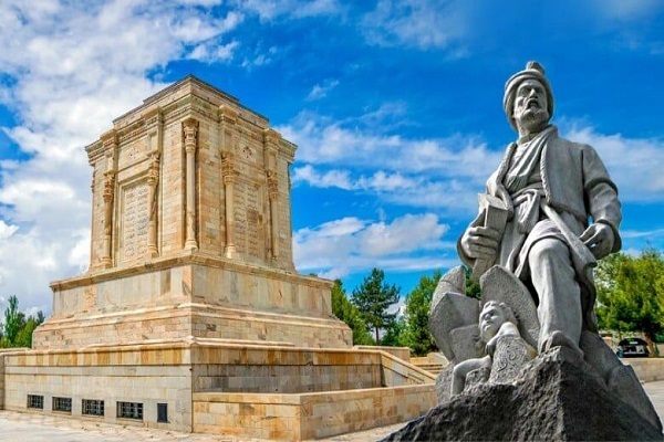 ارسالی////// شاهنامه فردوسی سند وجدان بیدار و سد مستحکم هویت ملی ایران است